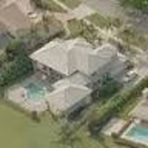 Hank left to go play MLB.