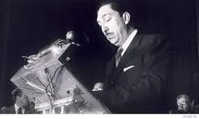 Asume la presidencia Miguel Alemán Valdés.