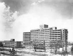 Entra en servicio el hospital La Raza (IMSS)