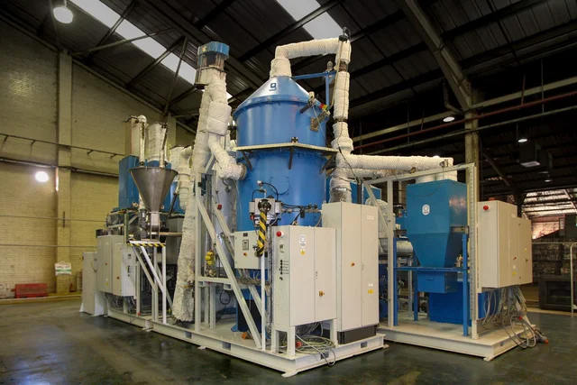 Petróleo y Química de Plásticos.