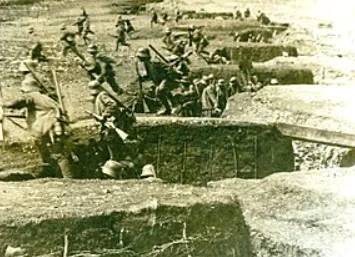 Italia es derrotada por los Imperios Centrales en la batalla de Caporetto, en la frontera italo-austríaca.