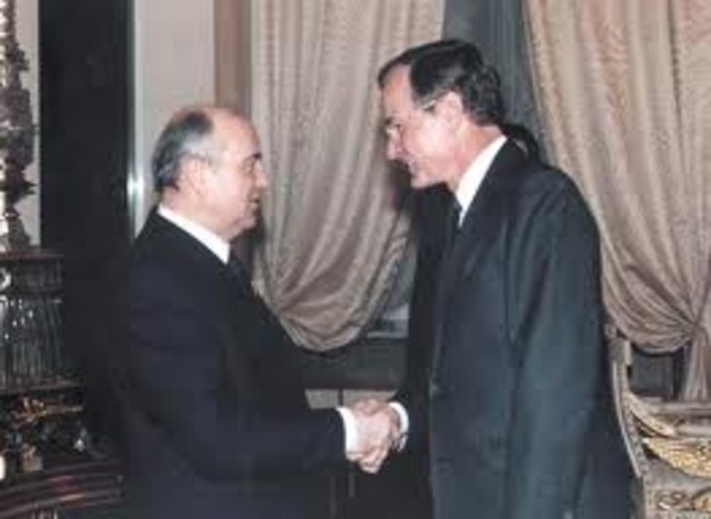 U.S.A and Russia end Cold War