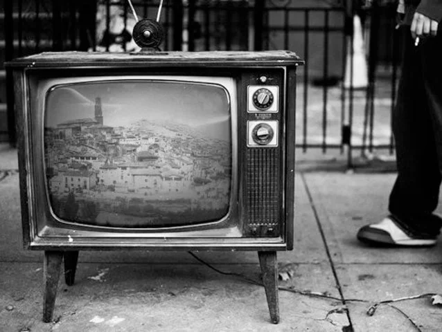 Inician las transmisiones de Televisión