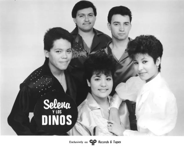Selena Y Los Dinos
