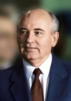 1982  Mijaíl Gorbachov llega al poder.