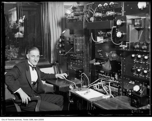 CFRB begins to broadcast