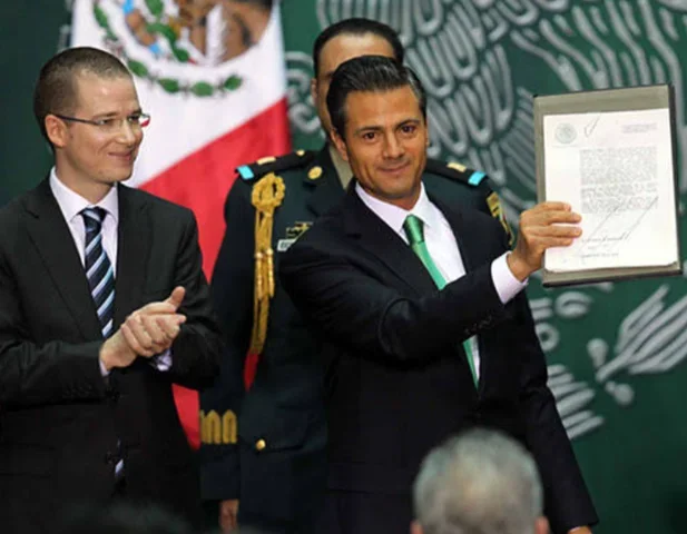 Se promulga la reforma energética