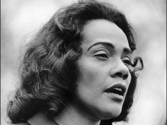 Marries Coretta Scott (future mother of his 4 children)