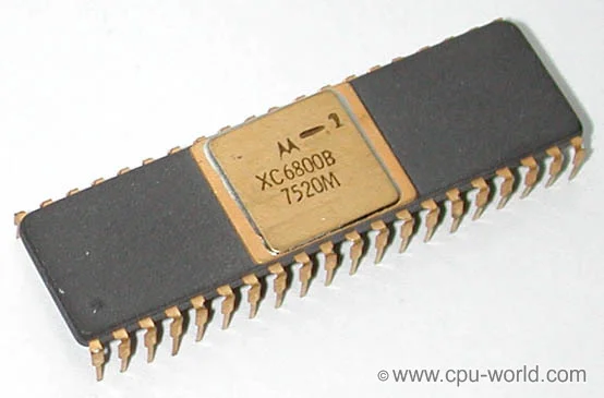 1975: Motorola 6800