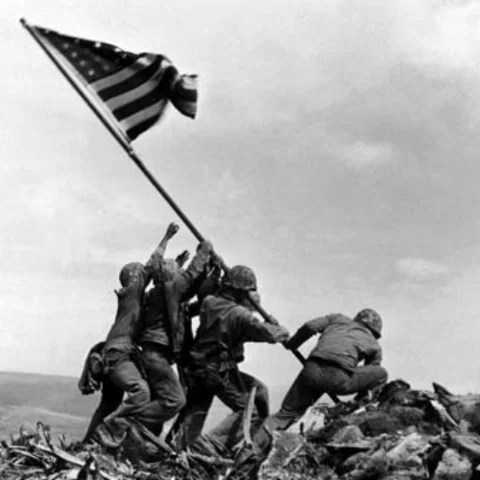 Estados Unidos declara la guerra a Alemania.