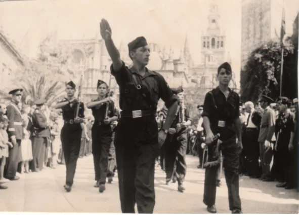 I don’t trust in the fascists from Falange(1933)