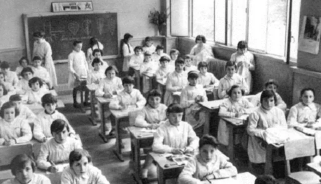 Teoría curricular tecnicista. Currículum como sistema tecnológico de producción (Cassarini, 1999)