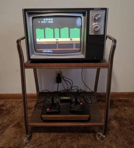 TELEVISOR COMPATIBLE CON SISTEMA DE VIDEO Y VIDEO JUEGOS