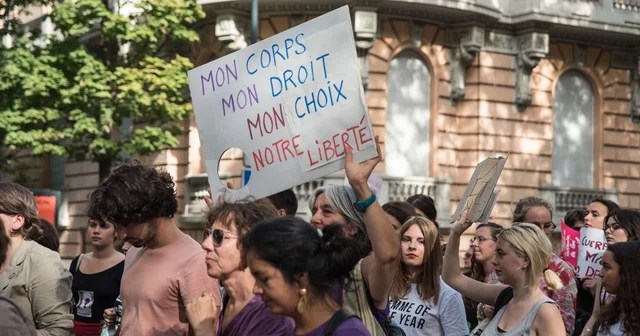 Droit à l'IVG passe de 12 à 14 semaines