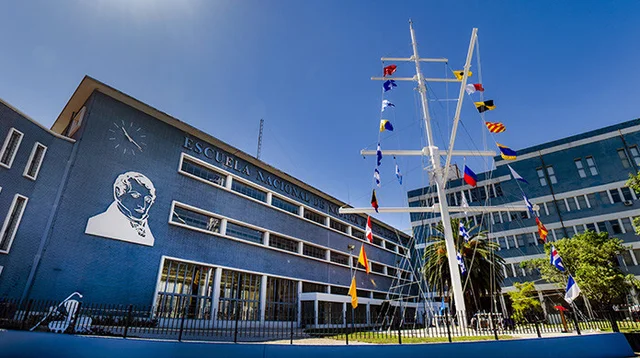 Primera escuela náutica