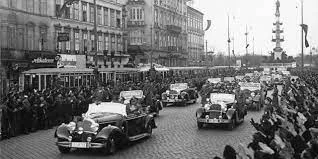 Alemania ocupa Austria, se produce el Anchluss.