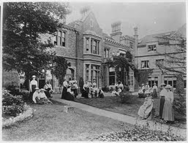 Eleanor goes to Allenswood School