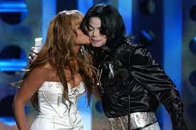 R&B was becomes famous for its hip-hop genre