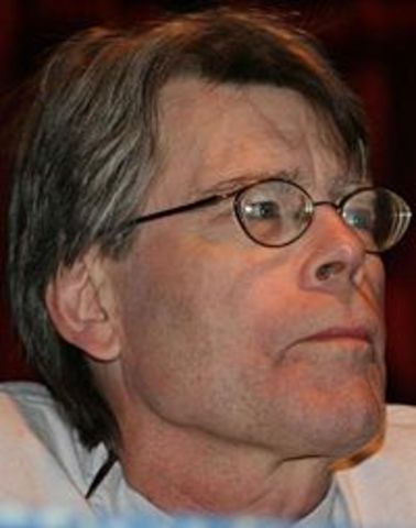 Nace en Portland (EE.UU), el escritor Stephen King