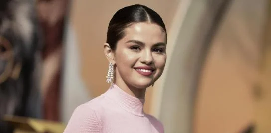 Pertsona famatu bat transplante batekin