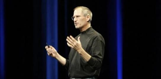 Pertsona famatu bat transplante batekin