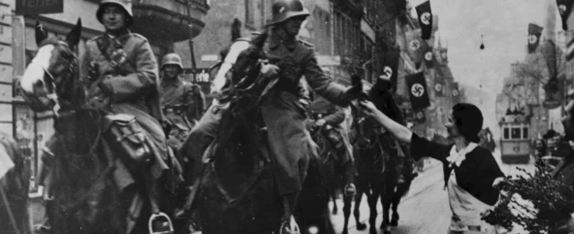 Hitler remilitaritza la Renània