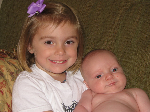 Joshua Jaxon Skidmore is born