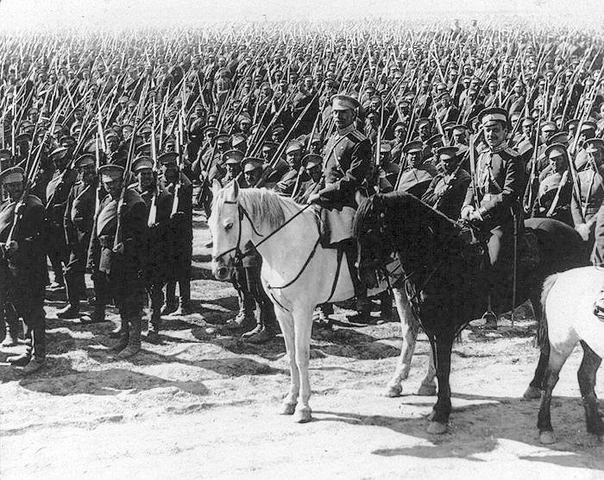 Tsar Nicholas II take sole control of military operations