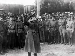 Trotsky Organizes Red Guard to Defend Petrograd