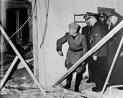 Un intento de asesinato de Hitler falla.