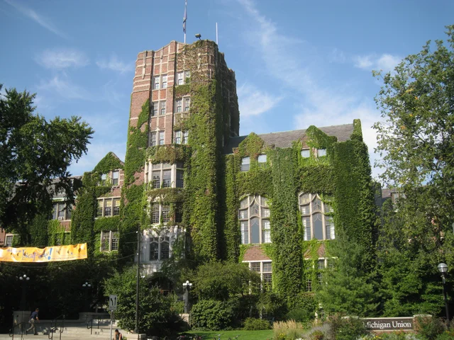 Escuela de Michigan