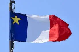 création du drapeau acadien