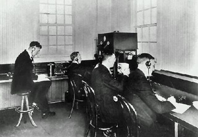 ο πρώτος ραδιοφωνικός σταθμός