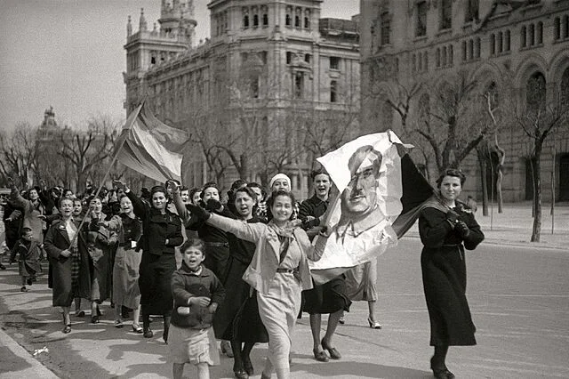 Exèrcit de Franco entra a Madrid