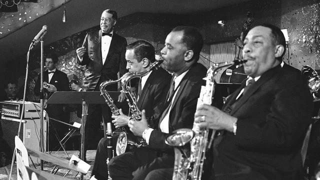 Populaarsed žanrid: sving, jazz, sõjamuusika