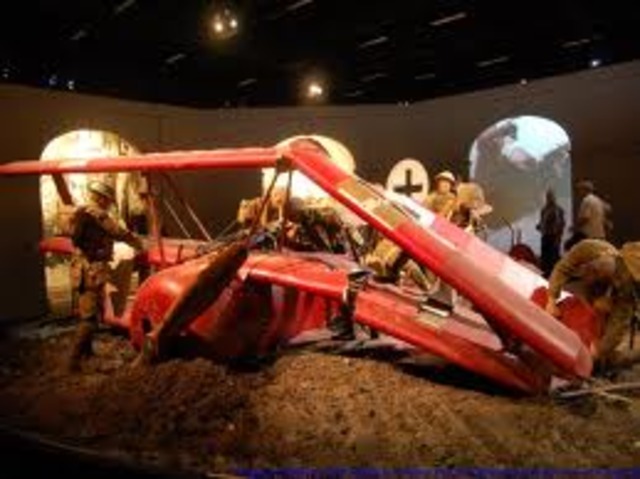 Richthofen’s plane is shot down over Vaux sur Somme, France. He dies at the age of 25.