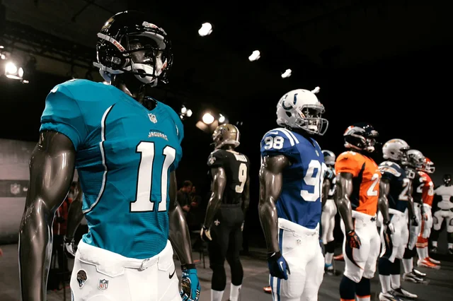 Nike becomes official supplier for NFL apparel.