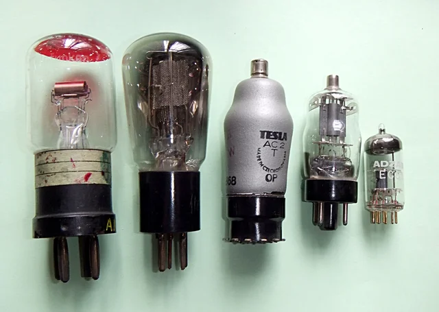 The Triode is invented