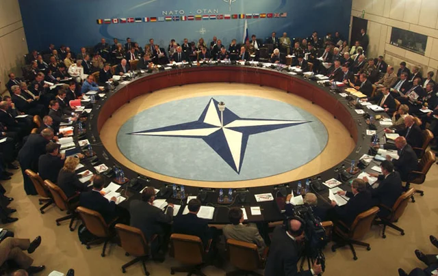 Creación de la OTAN por el Tratado de Washington