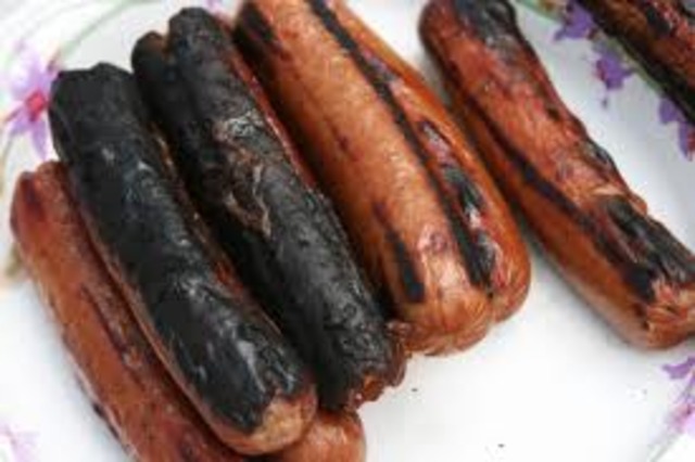 Rigby burns Hot dogs