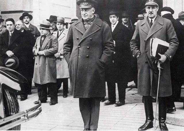 Dimisión de Miguel Primo de Rivera