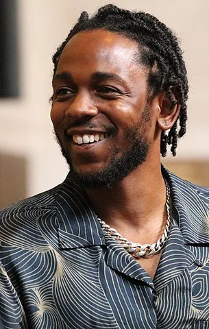 🍼 Nace Kendrick Lamar Duckworth en Compton, EEUU