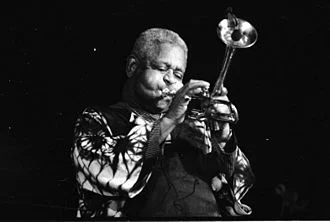 🍼 Nace John Birks "Dizzy" Gillespie en Cheraw, EEUU