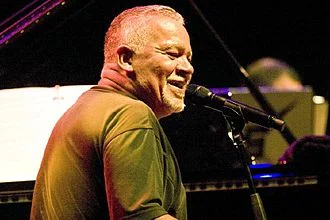🍼 Nace Joseph Leslie "Joe" Sample en Houston, EEUU