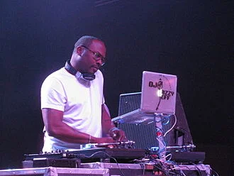 🍼 Nace Jeffrey Allen Townes "DJ Jazzy Jeff" en Philadelphia, EEUU