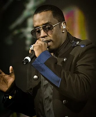 🍼 Nace Sean John Combs "Puffy" "Diddy" en New York City, EEUU