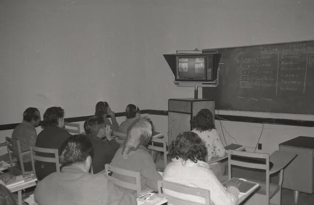 Convenio para impartir clases a través de TV interactiva