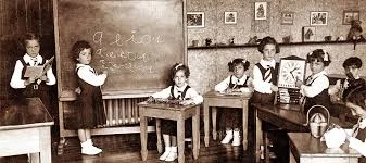 Incluir la educación socialista.