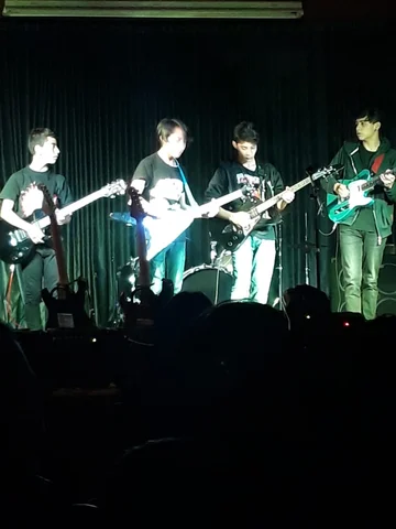 Ingrese a clases de guitarra