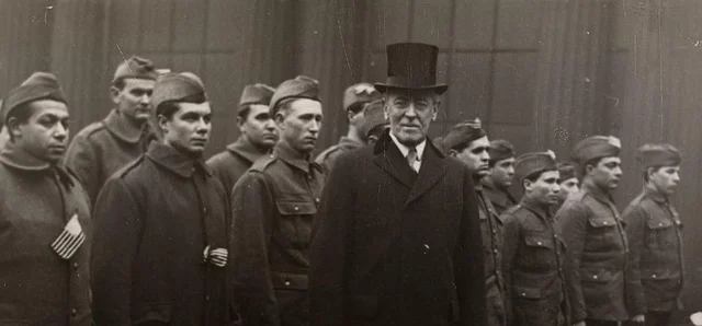 President Woodrow Wilson presents his 14 Points